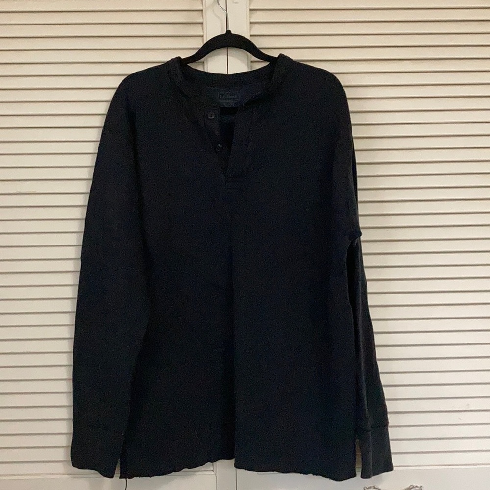 Men’s L.L Bean long sleeve navy blue thermal